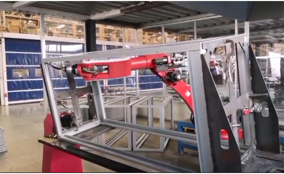 銲(han)接機(ji)器人-櫃架銲(han)接