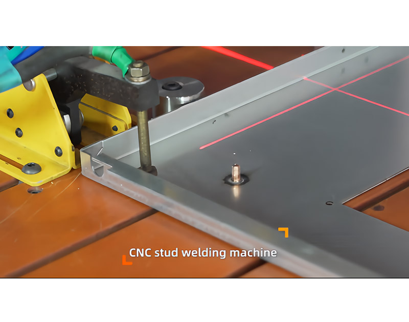 3015數控(kong)螺(luo)柱栽(zai)樁機(ji)
