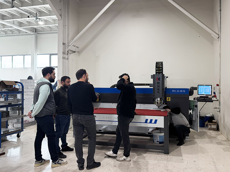 電(dian)池(chi)盒土耳其(qi)客(ke)戶