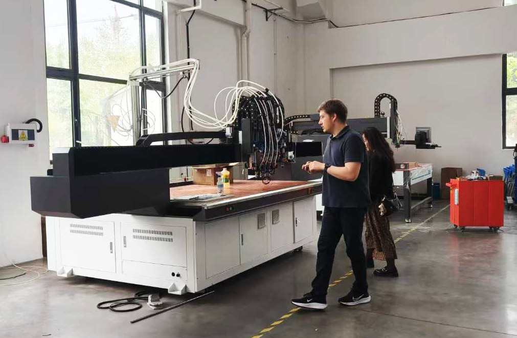 俄(e)儸斯客(ke)戶驗廠(chang)-2