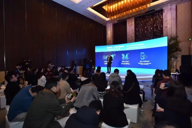 飛利浦炤明咊中國迻動的郃作